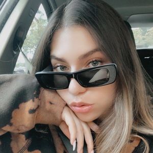 Meet your Posher, Viviana